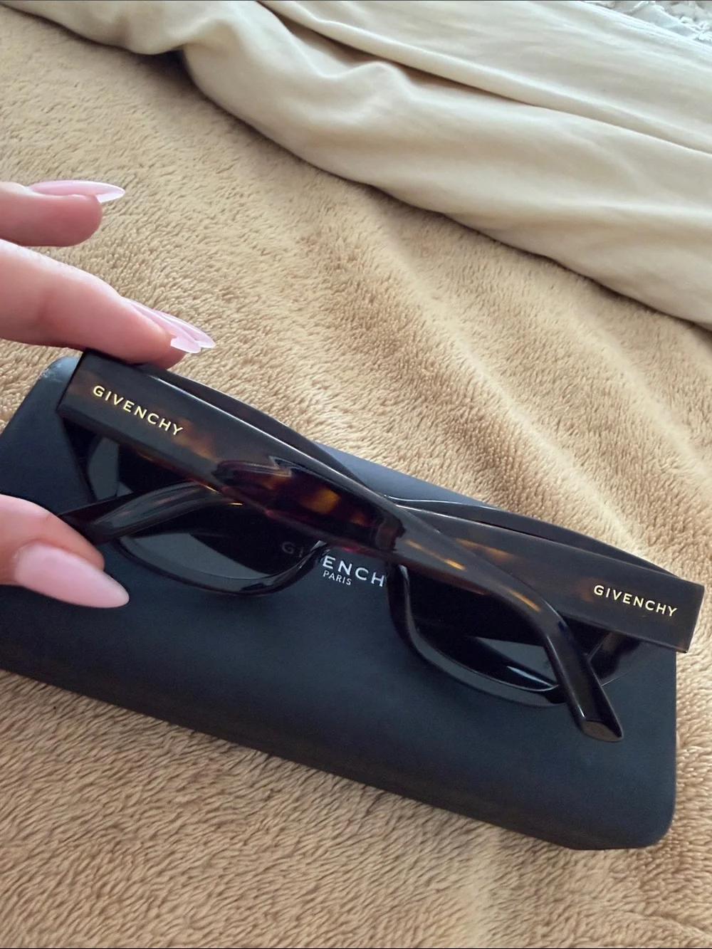 Givenchy Tortoiseshell Cat-Eye Sunglasses in Dark Brown and Black